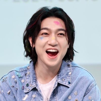 DAY6 š»š¦š°š¶ ⢠š GOT7 fan acct @vfor7_ ⢠Taylor Swift ⢠Fangirling in my 30s ⨠(also yaps about f1 & kdramas sometimes!)