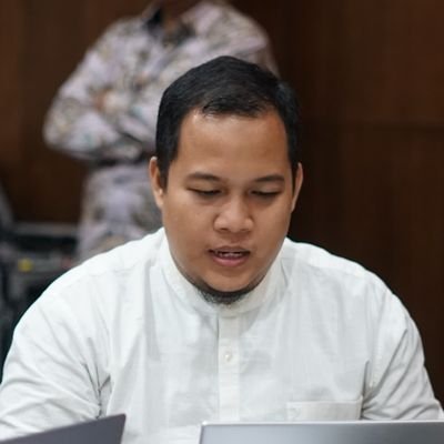 falihazmi's profile picture. I see, i modify. Run when you can, walk if you have to, crawl if you must, just never give up.
-Dean Karnazes