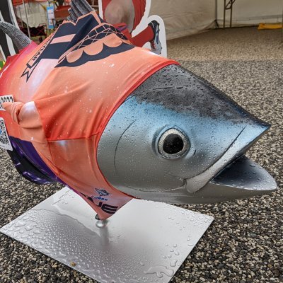 can't help falling in loveを耳にすると
起立してオレンジ色のものを掲げ出す魚類です。
雰囲気で構造屋っぽい感じのことしているけど
木造以外よくわかってない建築屋です。
普段はビールの海を泳いでますが血液は
日本酒で出来ています。嘘です探さないでください。