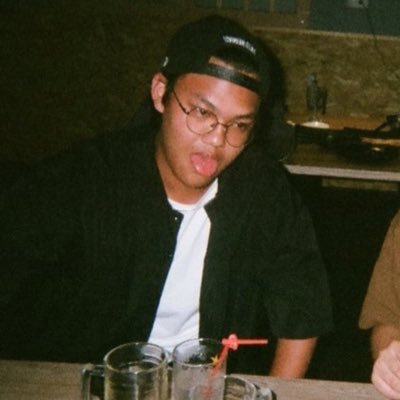 wruxin396937's profile picture. 19歲處男😶😶