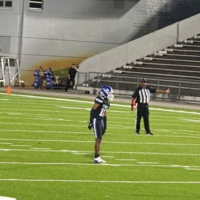 Sophomore 2027 Cb/Florence High School 5”10 156lbs Email: Kaidanward18@icloud.com Sports: Football, Basketball 3.7 gpa