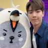 dawnuayo's profile picture. shownu’s first line of defence • @xleexekdnjs 기다리는 중