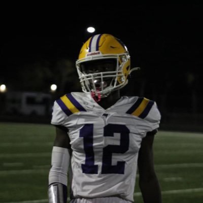 DevonneEmbreyJr's profile picture. HT:6’3 l WT 172 Belvidere Highschool |2026 QB| #12 🏈Basketball SG/SF #12 AAU-Midwest Wildcats Basketball 6’3🏀 | 4.67 40|# 815-981-2840/Coach #847 489-7645