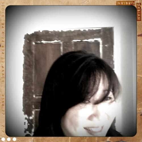 andreawong_nz's profile picture. I design pretty things for that new-fangled interwebs thing. I also like to eat... foodie ramblings at @SoDlish (http://t.co/6iYPe0SWq0)