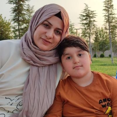 ElfY12644's profile picture. 