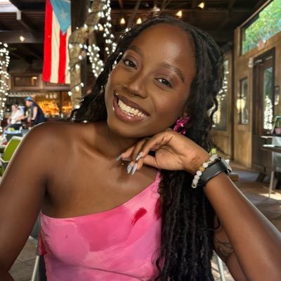 A revolutionary 🍀| Law student 📚| Local Queer Gal 🌈 | Just tryin’ 🍀