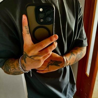 estalangaruta's profile picture. 