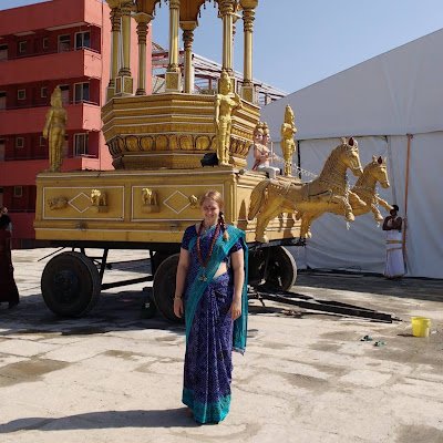 @MaryTeachesYoga Hi, 🇺🇸⚡️ My name is @YoginiMaryLong 🇮🇳 Ma Nithya Sundari Swamininanda 🇨🇦@OneDayDrMary Dral Candidate Integrative Medicine + Yoga Teacher.