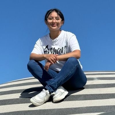Unas cuantas veces soy alguien, y en otras creo serlo; la idea en general solo es sentirme viva.🫀