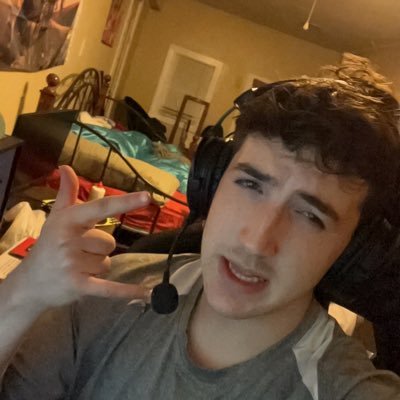 18. faceit lvl 9, LFT wanting a spot for a main team or to be a sub for advanced.