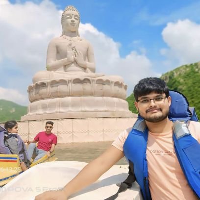 किसी भी इंसान को मारना आसान है, परन्तु उसके विचारों को नहीं। महान साम्राज्य टूट जाते हैं, तबाह हो जाते हैं, जबकि उनके विचार बच जाते हैं।🙏🇮🇳❤️
Bhagat Singh