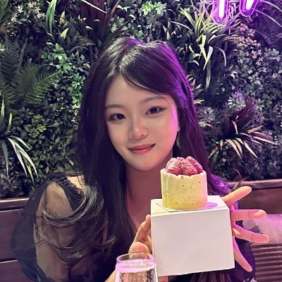 一位屁股大的普通女大学生,永远的傲娇brat。
______本地约炮换妻俱乐部,选妃来这里 @alec_griff44624