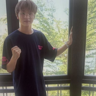 yunseobin14971's profile picture. 