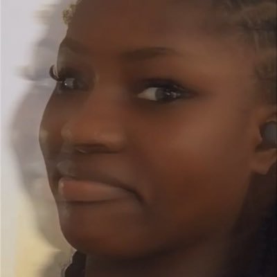 Oyin_not_damola's profile picture. I will drill your heart 😆