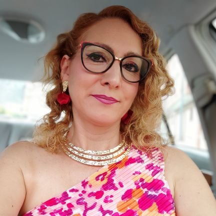 belentrufa2's profile picture. Mamá, enfermera,ganadera,agricultora,taxista,cocinera,economizadora,pastelera...que mas quieres...... ya lo tengo todo, e incluso a tí, CHÉ.