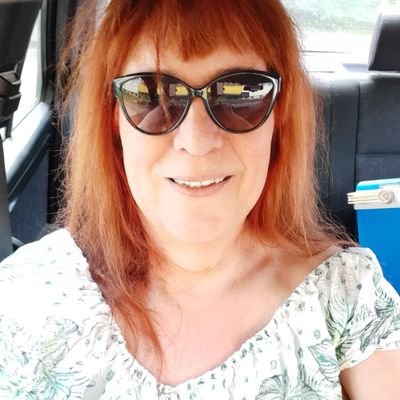 Ich bin einen steinigen Weg gegangen, habe Steine umgangen, habe sie weggerollt, manchmal Steine gesprengt.
Aber ich bin ich geblieben. Love it or leave it.