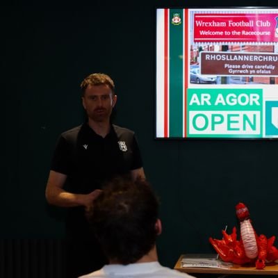 HuwBirkhead's profile picture. Tiwtor Cymraeg/Welsh Tutor @ColegCambria|@Wrexham_AFC|
@WrexhamAFCWomen|@Foundation_WAFC