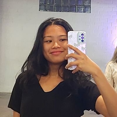 chrstnhuang's profile picture. drunk on something