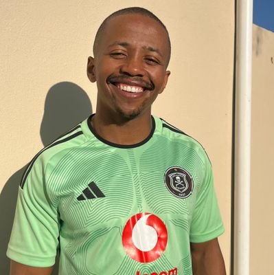 _Mbijane's profile picture. Nyokan' Eluhlazane umabonwa ebulawe. 🐍
The Sea Robbers. ☠️🖤
Up The Chels 💙