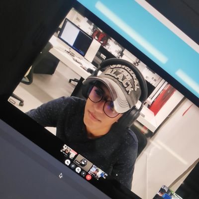 computer science student at @1337FIL with a passion for understanding how things work. I enjoy diving deep into concepts, breaking them down.