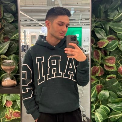 _ItsJustLeo_'s profile picture. IG: _itsjustleo_