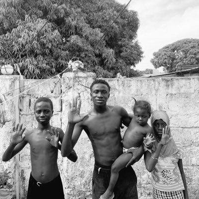 🙏🙏🙏🙏 am living with my siblings we lost our parents we are looking for help, either it maybe a gofundme , we want to go back to school we need help