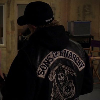 Abode_Ash's profile picture. Radiology resident | Gamer | Every problem has a gift for you in its hands