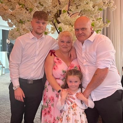 married mum of 2! PROUD supporter of Carlisle United and F1 fan, studied BA (Hons) in teaching and learning support Blackpool and the Fylde college