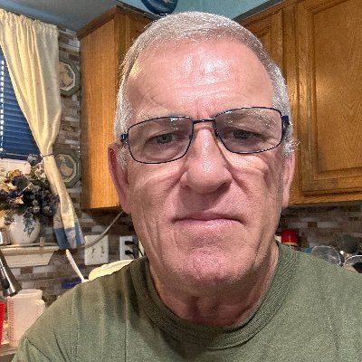 HowardMett68503's profile picture. 