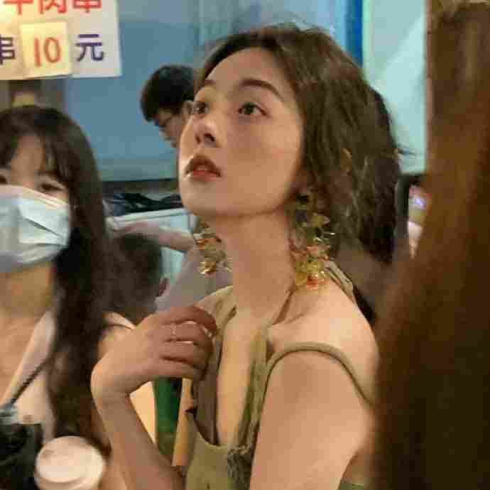 ClaudiaKie98932's profile picture. 同城上门服务，无定金~无门槛～💋💋我的大号有我微信:@M389174 点击即可查看。 -----------------------------------------------------------------------安全Θ靠谱Θ极速Θ专业------