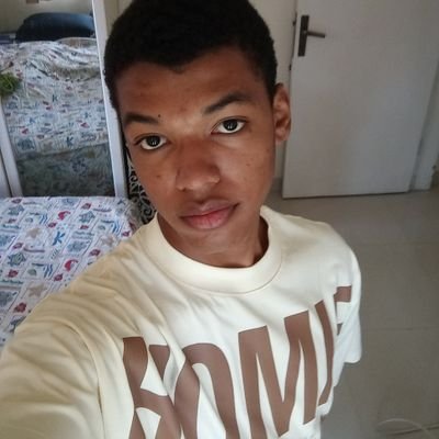 mavisinmotion's profile picture. emang paling bener gue bagian nyengar-nyengir doang
                     isfp🎧🕺🏿