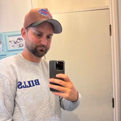Buffalo Bills & Tottenham fan. #Bills | #BillsMafia | #GoBills | Spurs | #COYS | 2x Cancer survivor. Be good, do good, God bless & Go Bills!