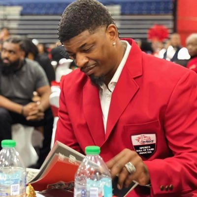 Give God The Glory! Lane College Alum 05’ 🏀Squad ~SIAC Champion Lane College HOF 24’~ East Hamilton High School Head Boys Basketball Coach- ΚΑΨ 👌🏾♦️
