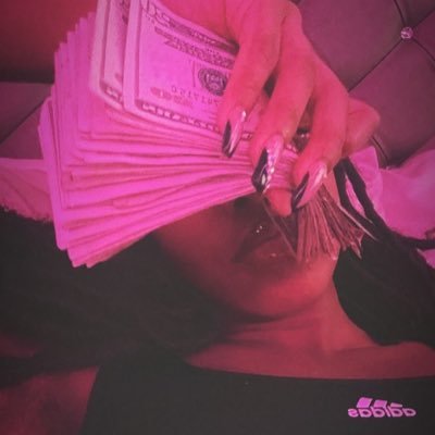 nasrinhx's profile picture. Skeeyeee