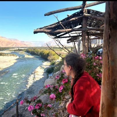 MariaZzoi's profile picture. el movimiento real que anula y supera al estado de cosas actual.