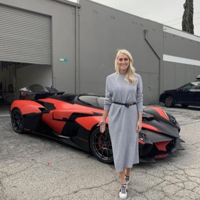 I'm caring and honest https://t.co/9giRZp49F1 a billionaire I come from wealthy family I come here to help the poor in any situation