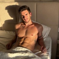 Zach (@zachsofficial_) 's Twitter Profile