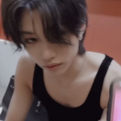 iorikmb_'s profile picture. emerge from darkness, blacker than darkness