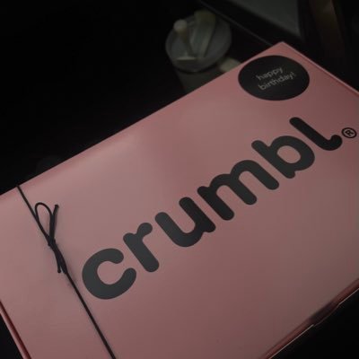 iofficialamna's profile picture. 