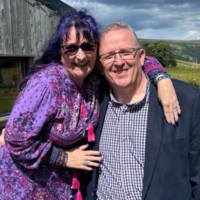 Married @rjm67 💟 Born in Edinburgh #BeKind Reiki Level 3 (Master) @LoveLotusOracle 💞 #Zero359 Sponsors of @scottnicholls78 & @RorySchlein3 #SpeedwayFamily