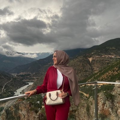 A tall dietitian who loves food🫶🏻 | Cancer Dietitian 🎗️ | 🇵🇸🇯🇴