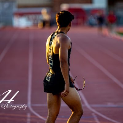 Class of 25’|5’8|Seguin High school | 4.0 GPA | 21.57 (200m) | (4.5s 40)| 3.87s agility | 255 bench | 49.0 400m | oceanmoreno13@gmail.com