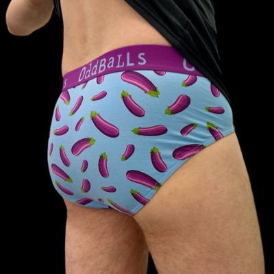 bi guy 18+ only. huge underwear fan, 100% briefs guy (header not me btw)