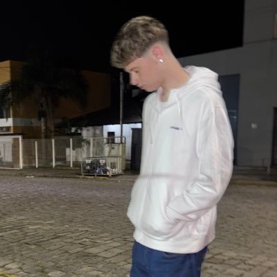 vncosta2_'s profile picture. 