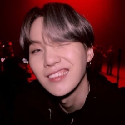 #윤기: i’m alive in spite of me • writer 🐯🐱🐿️; MDNI