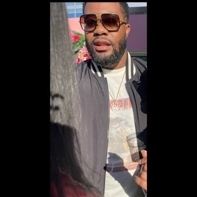 CHS 265. Howard University Alum. NCCU Legal Eagle. Esquire. ΩΨΦ. I know a few things, still learning about the rest.