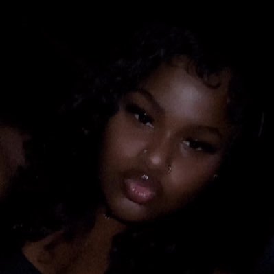 kashbratttt's profile picture. 10|16🌹.