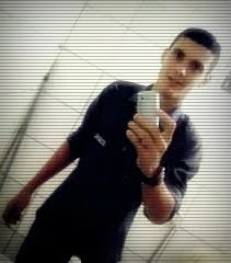 O que mais me impressiona nos fracos,

é que eles precisam humilhar os outros,

para se sentirem fortes ...   (Mahatma gandhi)