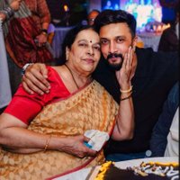 ✰ಬೆಳ್ಳಿ |𝐁𝐞𝐥𝐥𝐢.𝐊𝐢𝐜𝐜𝐡𝐚 ᴮᴼˢlᴹᴬˣ (@belli_kichcha) 's Twitter Profile