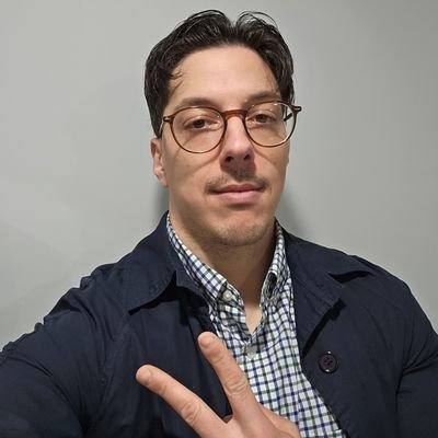 I'm comfy and easy to watch. Partner at https://t.co/F3smNjotwc | Pokémon Nuzlocker | I have a cute Pug | Australian | He/Him